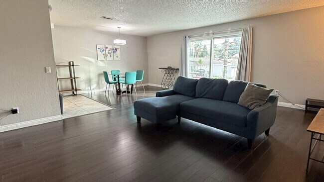 Foto del edificio - 511 E Brockton Ave