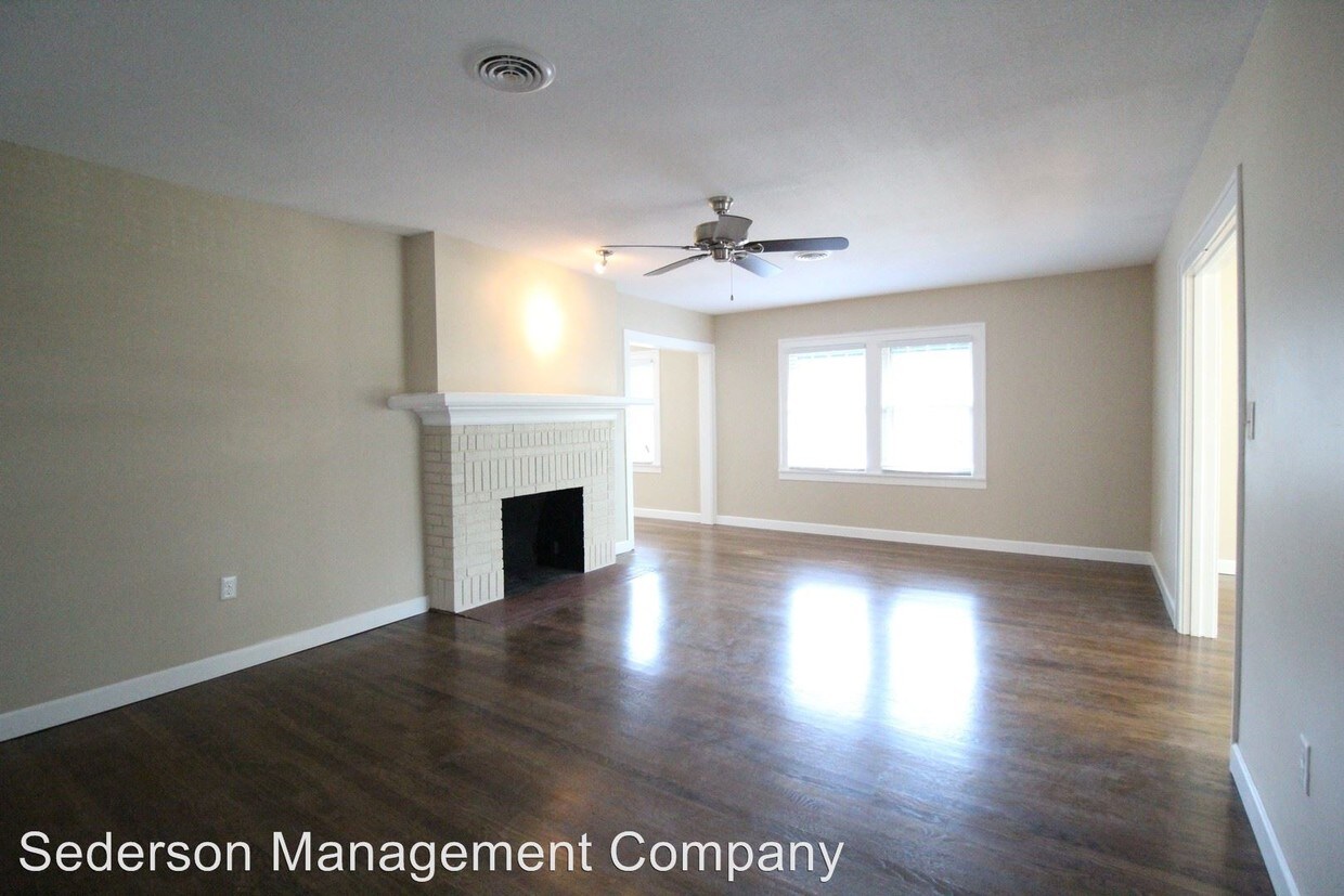 Primary Photo - 221 W 51 Terrace
