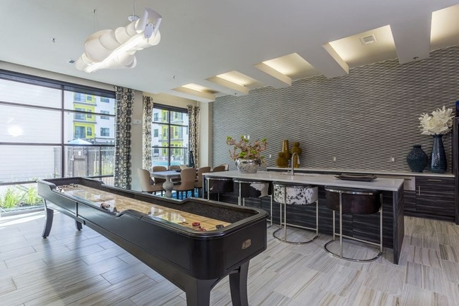 Azul Lakeshore apartments — community photo - Azul Lakeshore