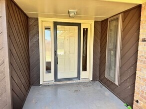 Building Photo - 5108 Edgecliff Dr