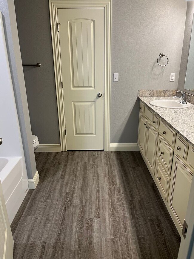 Foto del edificio - 3 bedroom Duplex