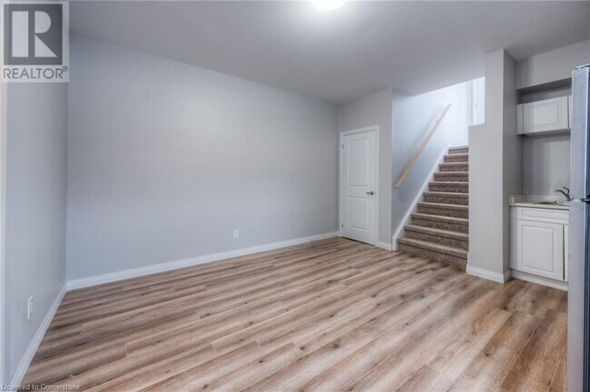 Building Photo - 47 Heiman St