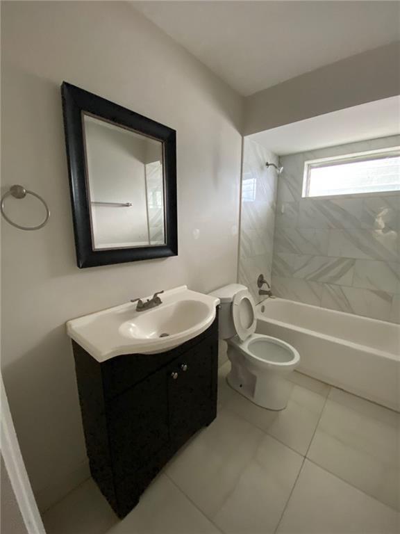 Building Photo - 965 Manor Dr