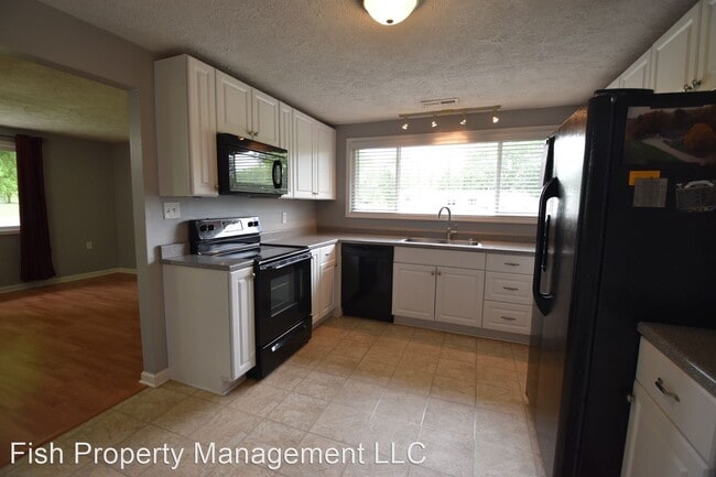 Building Photo - 3 br, 1 bath House - 700 W 200 N