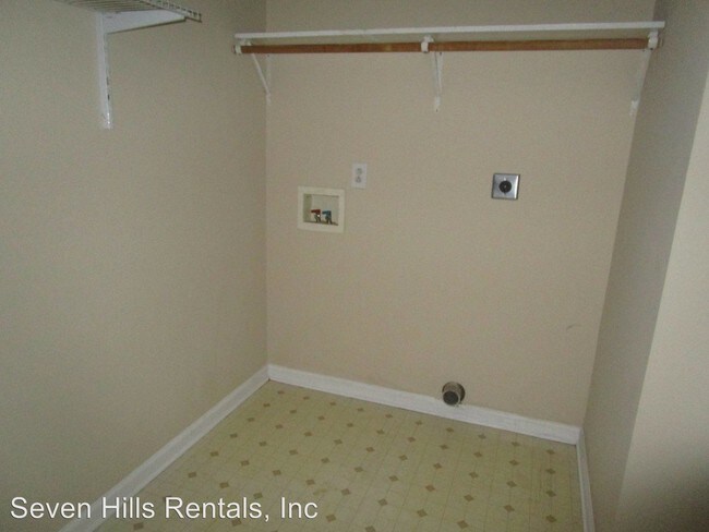 Foto del edificio - 46-48 Heritage Way Dr