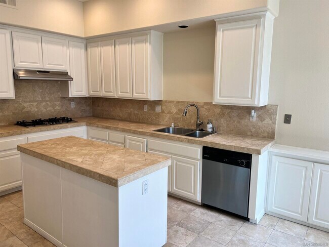 Building Photo - 9809 Keeneland Row