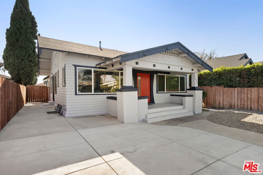 Foto principal - 1324 W 53rd St