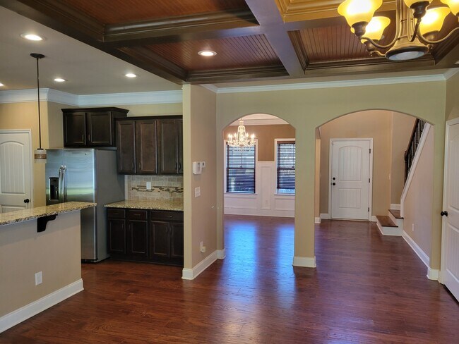 Building Photo - 1035 Barrett Dr