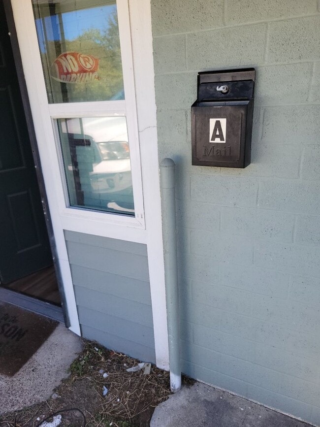 Foto del edificio - 6918 Irvington Blvd