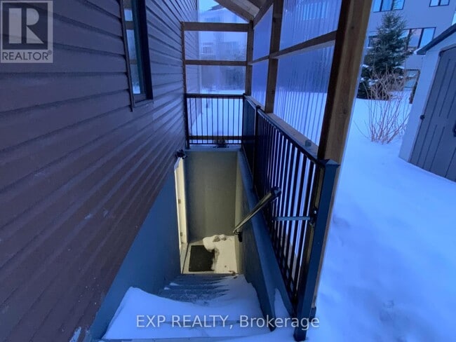 Building Photo - 923 Guinness Cres