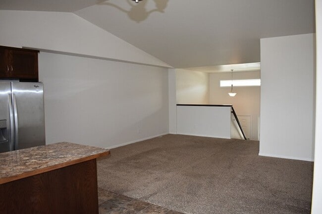 Foto del edificio - 3 Bed 3 Bath Twin Home