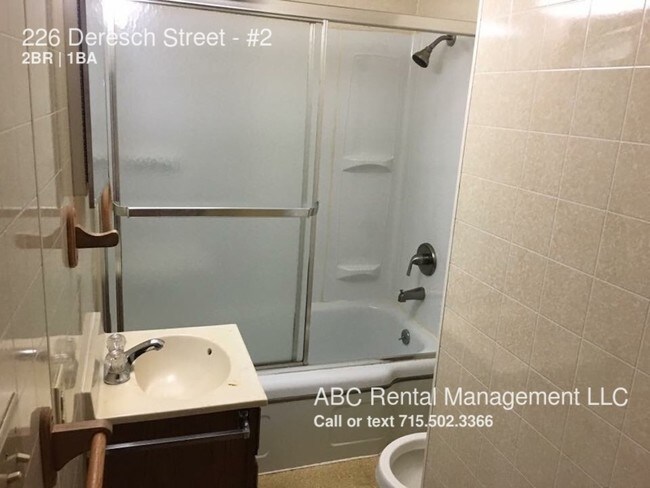 Building Photo - 226 Deresch St