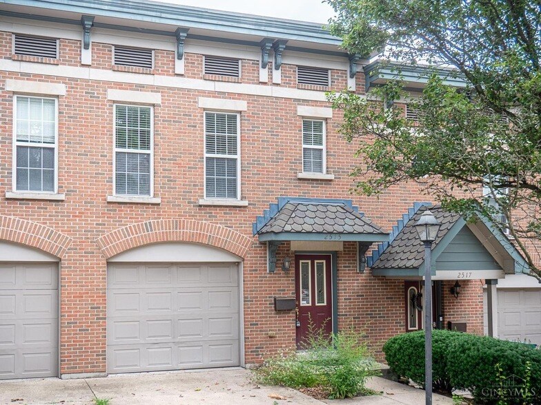 Primary Photo - 2515 Ravine St