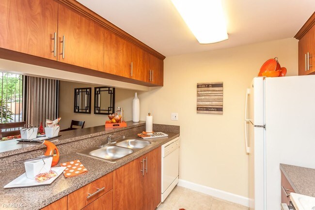 Building Photo - 1 br, 1 bath  - 6735 Bull Run Rd New Barn