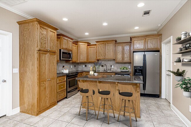 Foto del edificio - Two Bedroom Home in a Gated Community! Com...