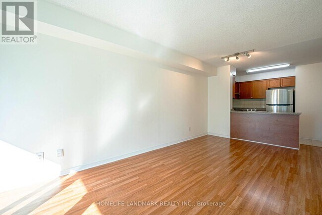 Photo du bâtiment - 5508-5508 Yonge St