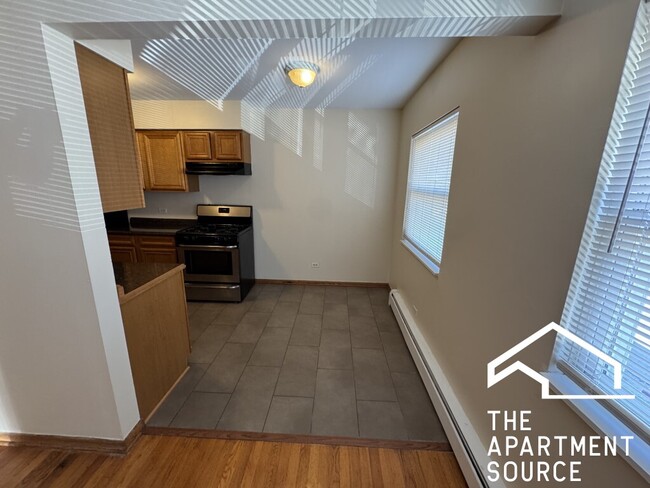 Building Photo - 3057 N Narragansett Ave
