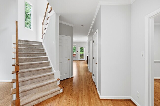 Foto del edificio - 121 Waverly Forest Ln