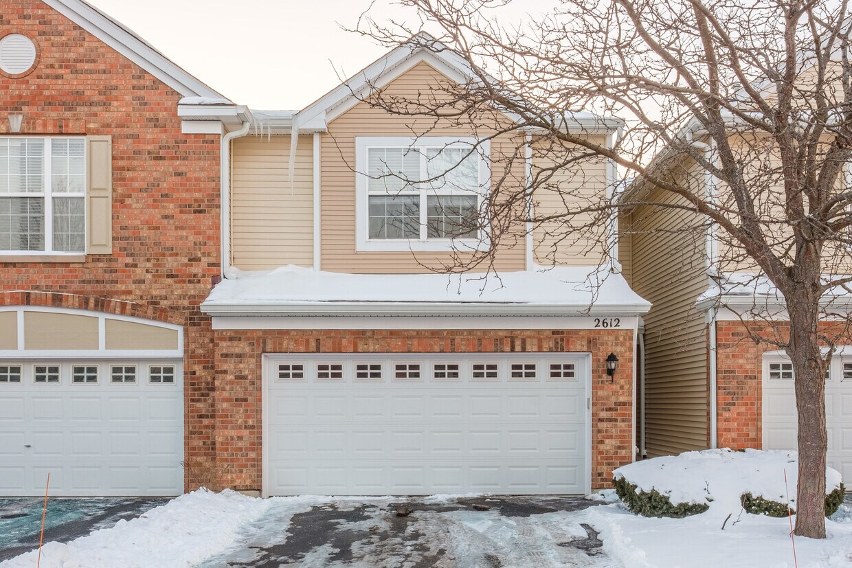 Foto principal - 2612 Pond View Dr