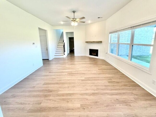 Foto del edificio - Now Leasing a Brand New 5-Bedroom 3 Bath home in Olive Branch