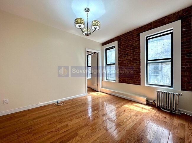 Building Photo - 498 W 159th St