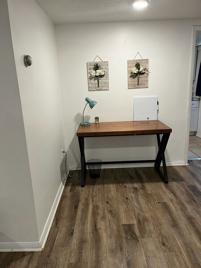 Foto del edificio - 4946 Camden St