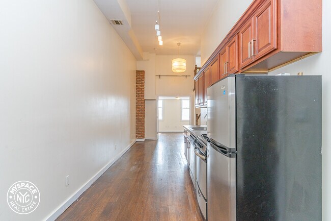 Foto del edificio - 299 Maujer St