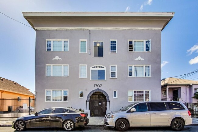 Building Photo - 1707 36th Ave