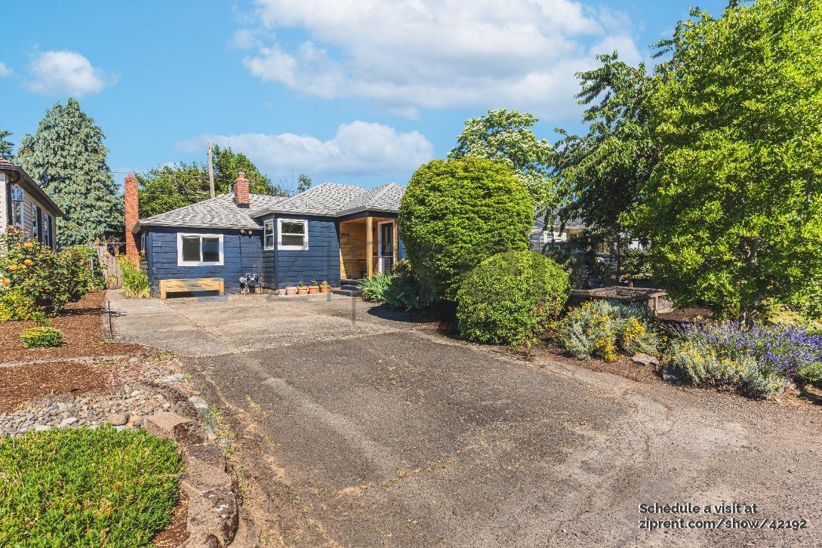 Primary Photo - 4915 NE 78th Ave