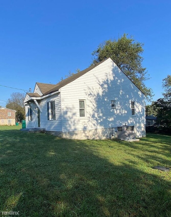 Primary Photo - 3 br, 1 bath House - 1012 Silver Creek Rd