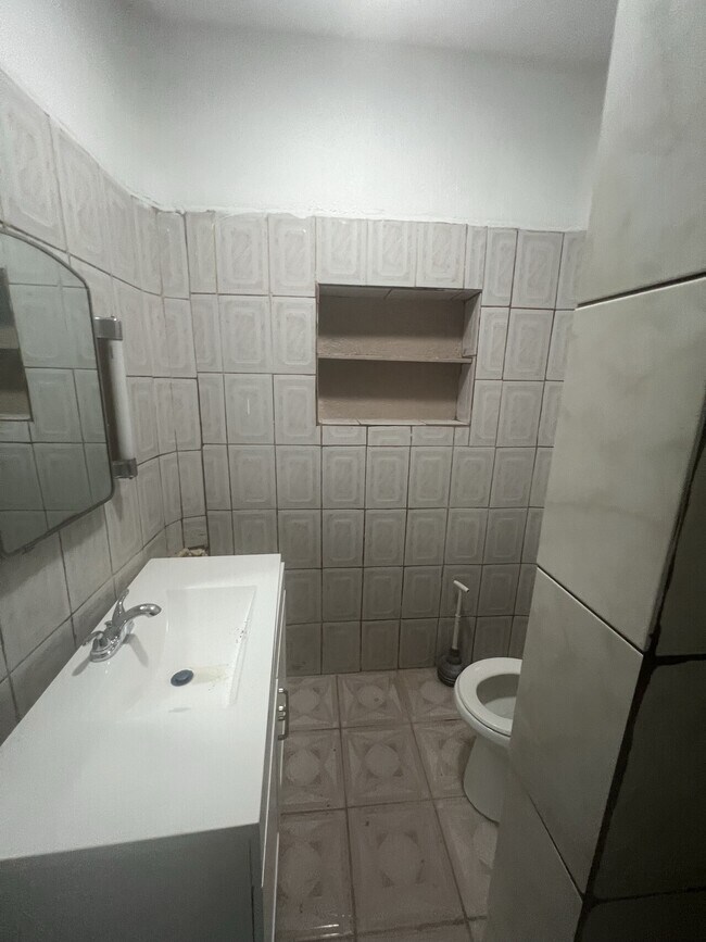 Foto del edificio - 4002 Joseph Rd Ceres CA 95307-FRONT HOUSE