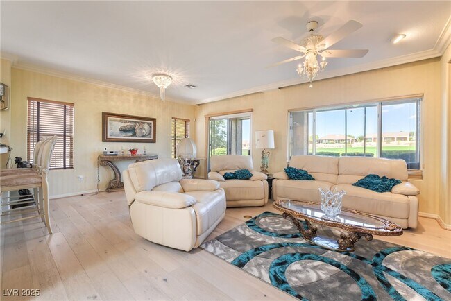 Foto del edificio - 2706 Grand Forks Rd