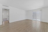 Foto principal - 5709 Hazeltine Ave