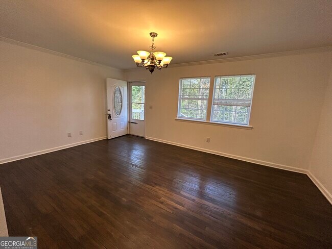 Building Photo - 5 Indianola Dr