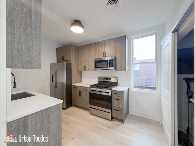 Building Photo - 2129 N Bingham St