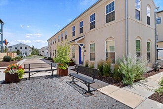 Building Photo - 10606 S Redknife Dr