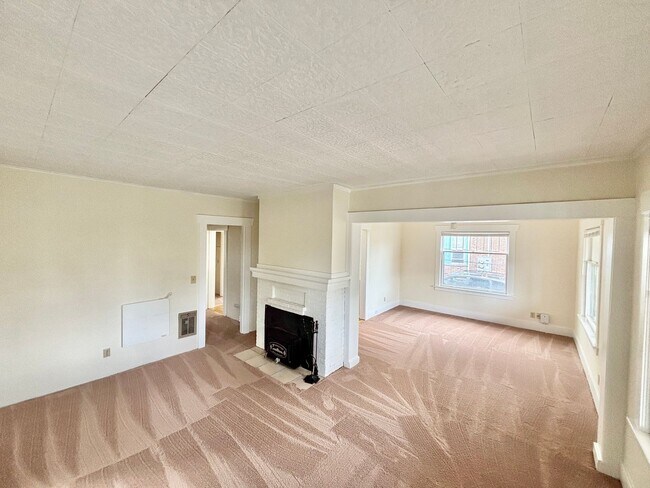 Foto del edificio - 4457 Woodland Park Ave N