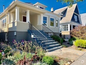 Building Photo - 5449 Shafter Ave