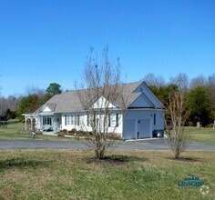 Building Photo - 4646 Old Fredericksburg Rd