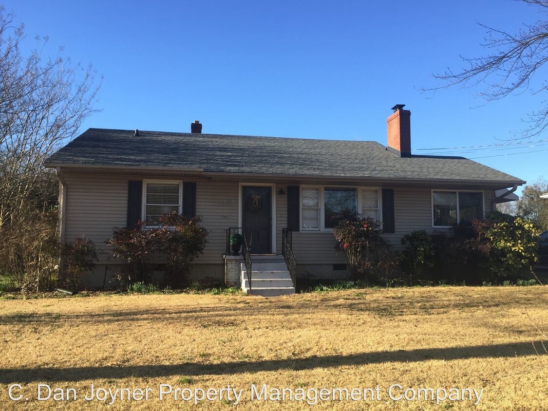 Primary Photo - 105 Don Dr
