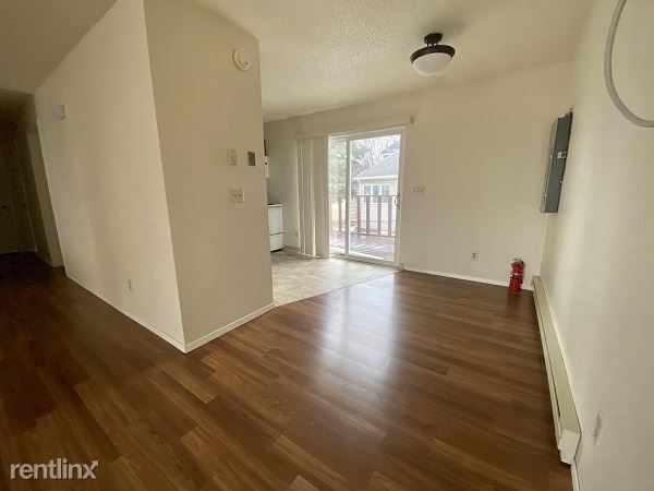 Building Photo - 2 br, 1 bath Duplex - 403 17th St N DUPLEX