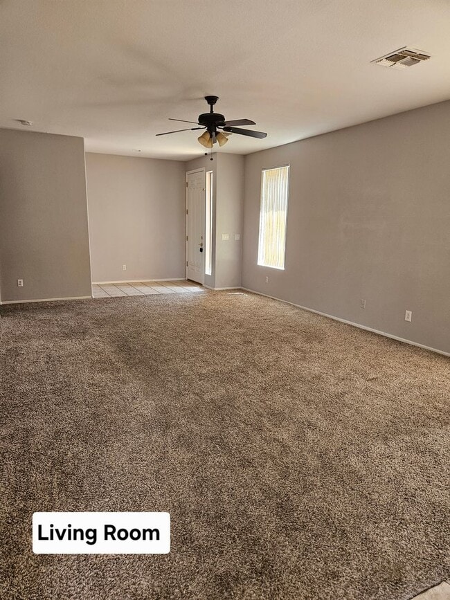 Building Photo - 931 E Sherri Dr
