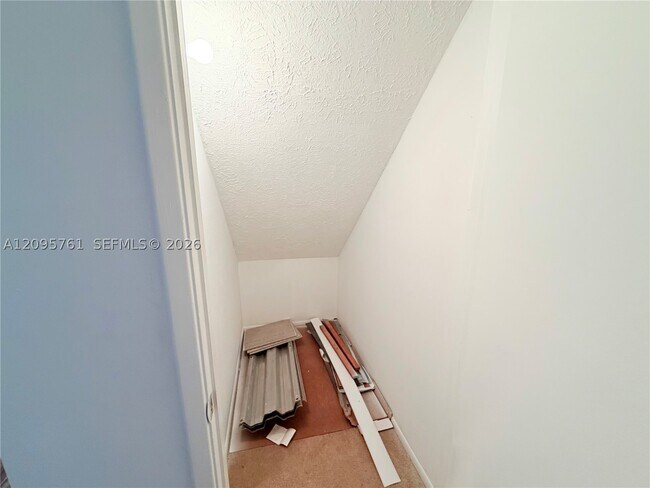 Foto del edificio - 3500 Gateway Dr
