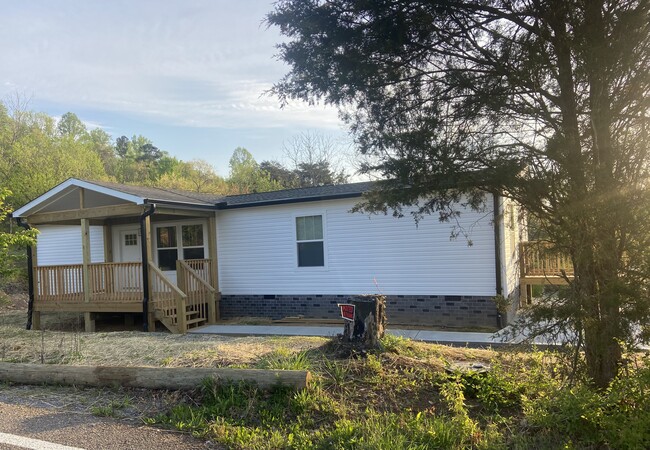 Building Photo - 9556 Crisman Rd