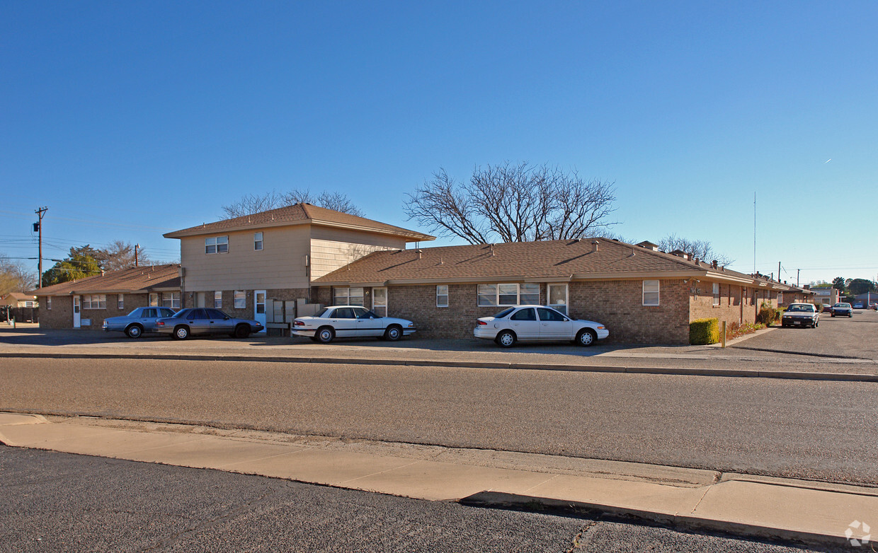 Building Photo - Vandelia Village Apartments