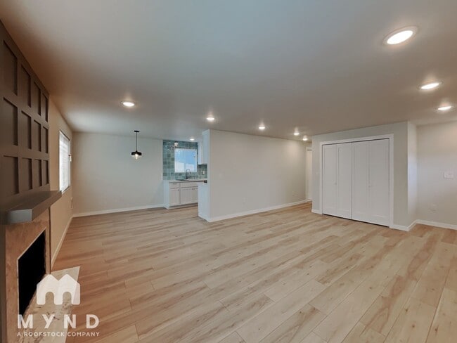 Building Photo - 4729 Delridge Wy SW