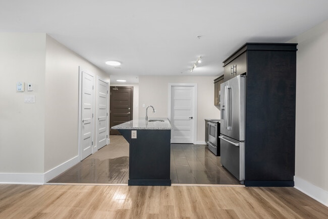 Building Photo - AK206 2 Bedroom Apartment