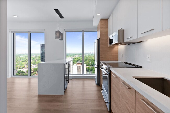 Building Photo - 200 Redpath Ave