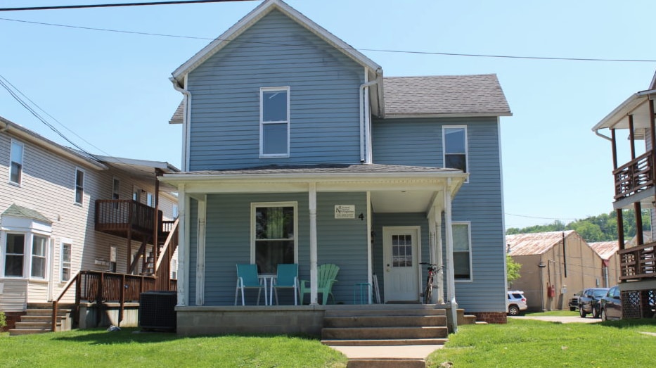 Primary Photo - 4 Elliott St