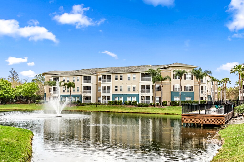 Halston Park Central Apartments in Orlando, FL